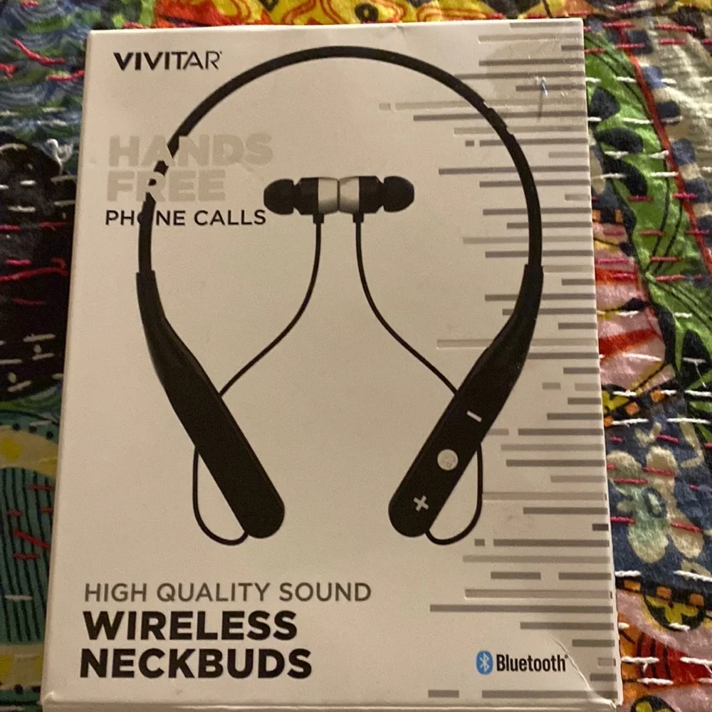 Vivitar High Quality Sound Wireless Neck-buds - Charging Plug - Bluetooth
